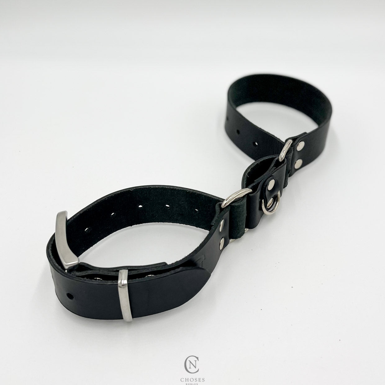 
                  
                    Cuff-Belt
                  
                